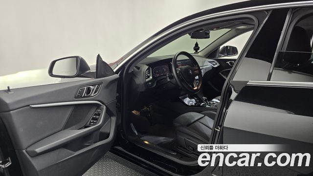 BMW 2-Series 2023 — photo 13