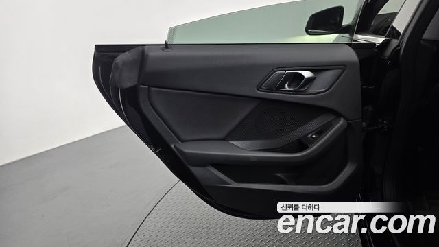 BMW 2-Series 2023 — photo 15