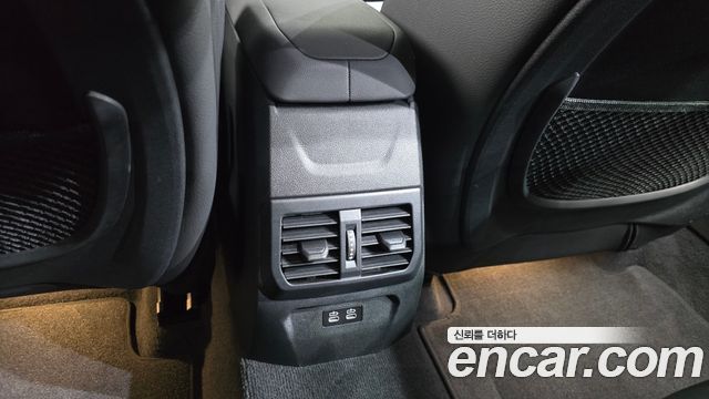BMW 2-Series 2023 — photo 28