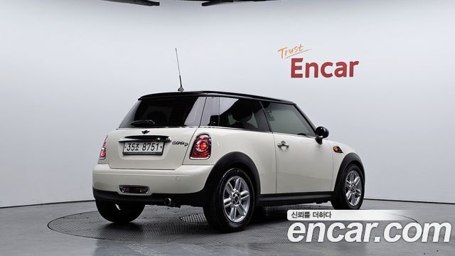 Mini Cooper 2012 — photo 2