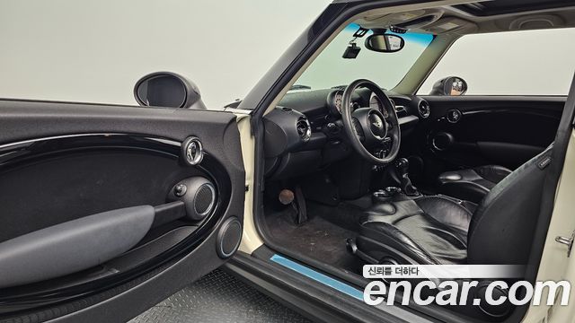 Mini Cooper 2012 — photo 13