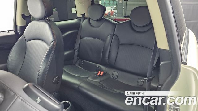 Mini Cooper 2012 — photo 18
