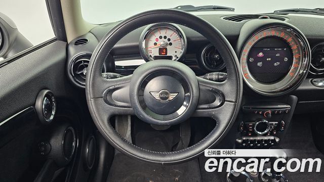 Mini Cooper 2012 — photo 19
