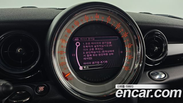 Mini Cooper 2012 — photo 22