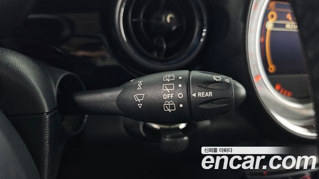 Mini Cooper 2012 — photo 27