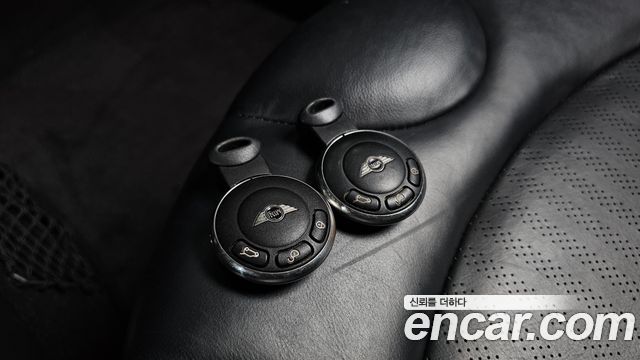 Mini Cooper 2012 — photo 29