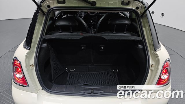 Mini Cooper 2012 — photo 32