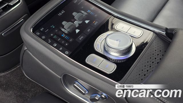 Genesis G90 2025 — photo 19