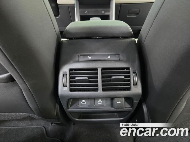 Land Rover Discovery Sport 2024 — photo 11