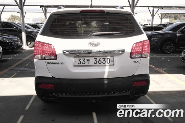 Kia Sorento 2010 — photo 4