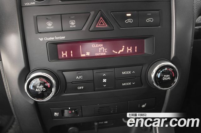 Kia Sorento 2010 — photo 17