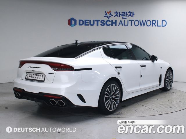 Kia Stinger 2022 — photo 2