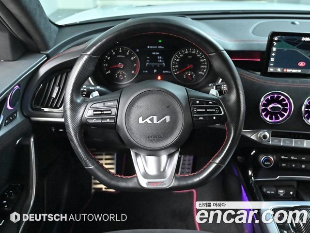 Kia Stinger 2022 — photo 13
