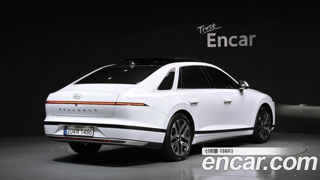 Hyundai Grandeur 2023 — photo 2