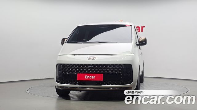 Hyundai Staria 2025 — photo 3