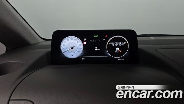 Hyundai Staria 2025 — photo 11
