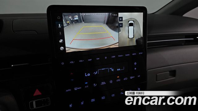 Hyundai Staria 2025 — photo 21