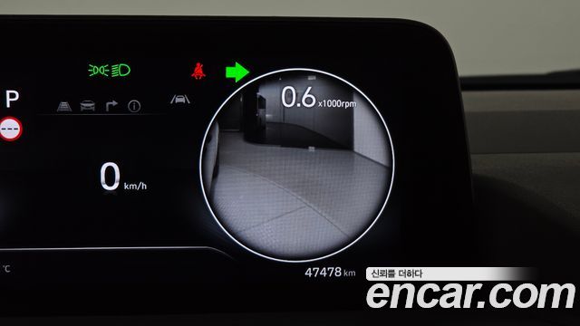 Hyundai Staria 2025 — photo 22
