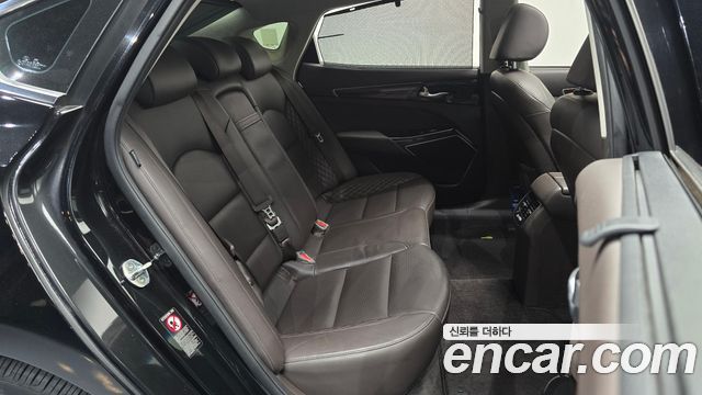 Kia K7 2017 — photo 17
