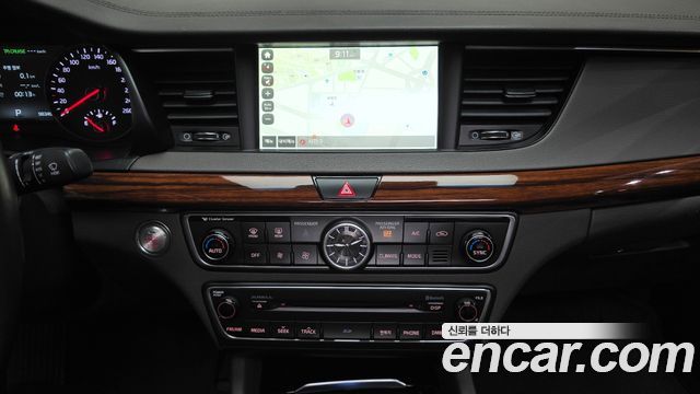 Kia K7 2017 — photo 22