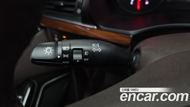 Kia K7 2017 — photo 27