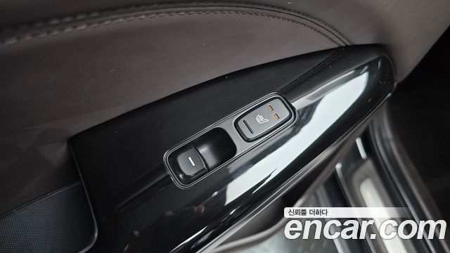 Kia K7 2017 — photo 30
