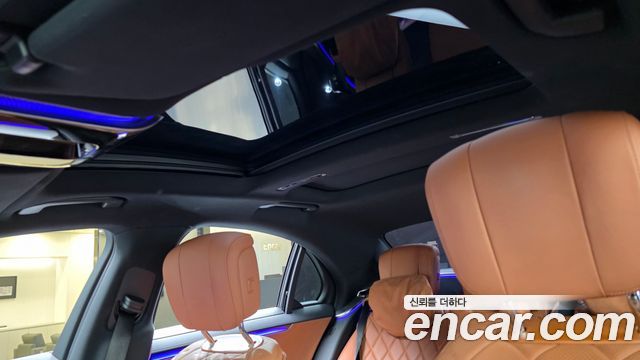 Mercedes-Benz S-Class 2021 — photo 24