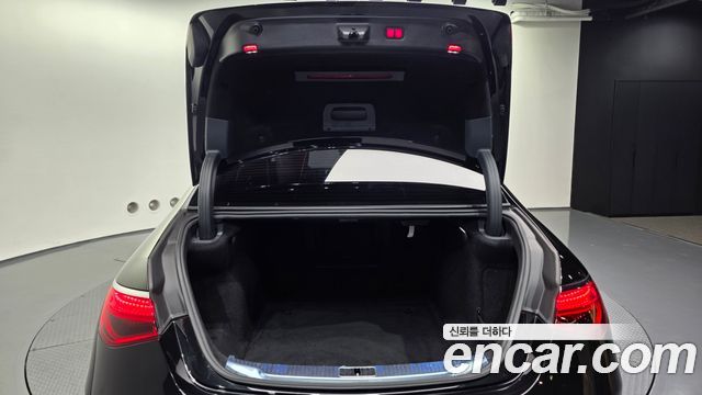 Mercedes-Benz S-Class 2021 — photo 26