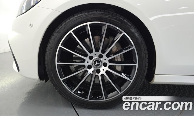 Mercedes-Benz E-Class 2023 — photo 5