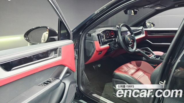 Porsche Cayenne 2025 — photo 10