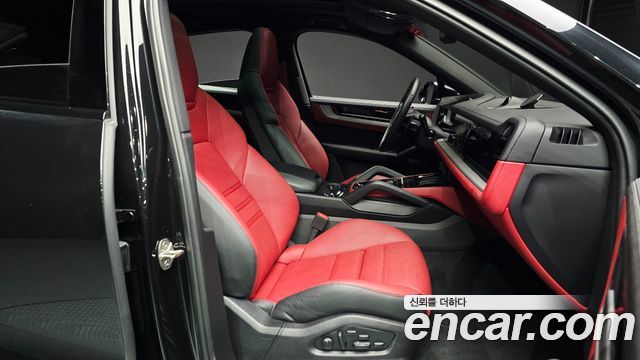 Porsche Cayenne 2025 — photo 12