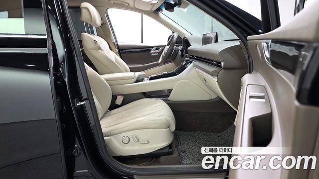 Genesis GV80 2023 — photo 16