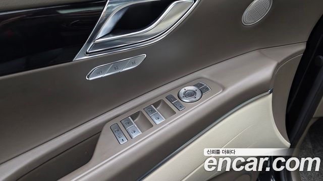 Genesis GV80 2023 — photo 31