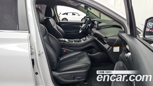 Hyundai Santafe 2022 — photo 17