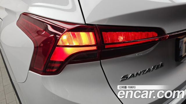 Hyundai Santafe 2022 — photo 9