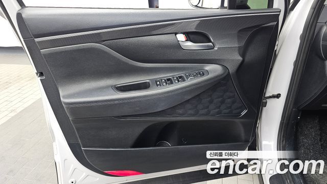 Hyundai Santafe 2022 — photo 14
