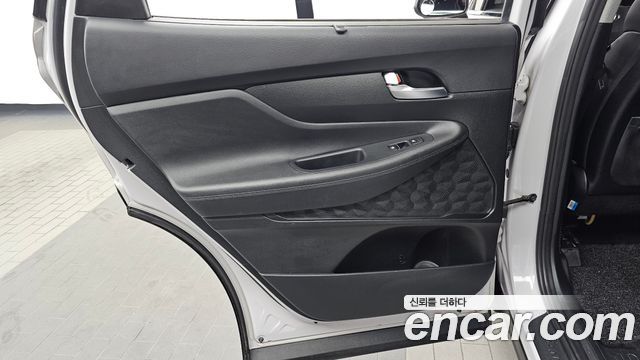 Hyundai Santafe 2022 — photo 15