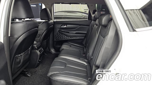Hyundai Santafe 2022 — photo 16
