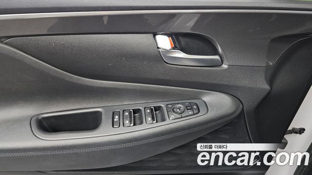 Hyundai Santafe 2022 — photo 29