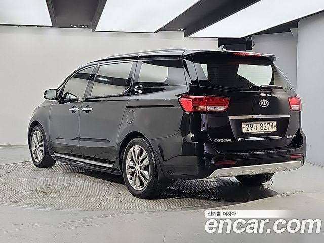 Kia Canival 2016 — photo 3
