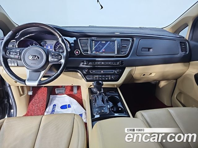 Kia Canival 2016 — photo 5