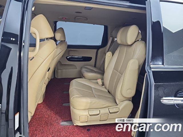 Kia Canival 2016 — photo 12