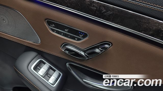 Mercedes-Benz S-Class 2017 — photo 16