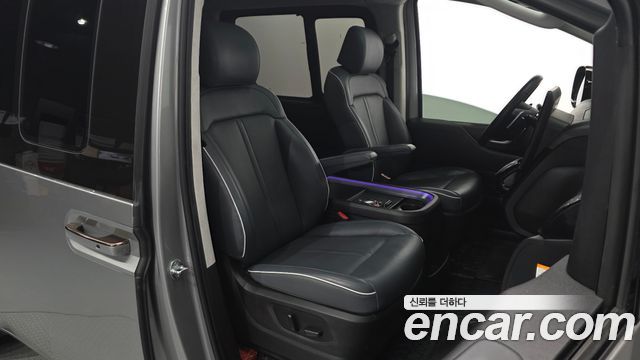 Hyundai Staria 2025 — photo 16