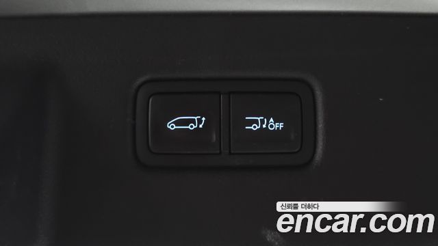 Hyundai Staria 2025 — photo 28
