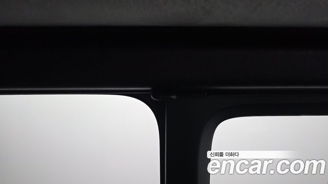 Hyundai Staria 2025 — photo 33