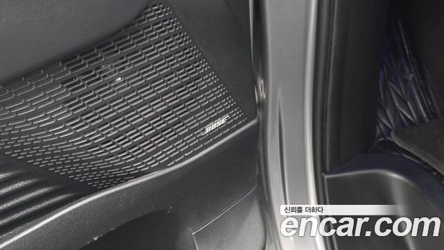 Hyundai Staria 2025 — photo 35