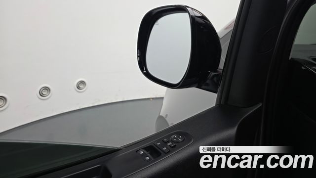 Hyundai Staria 2025 — photo 36