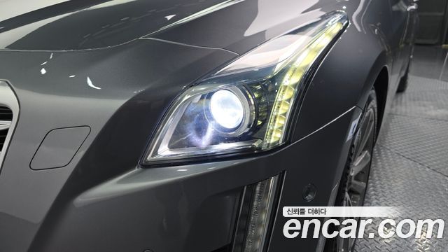 Cadillac CTS 2019 — photo 8