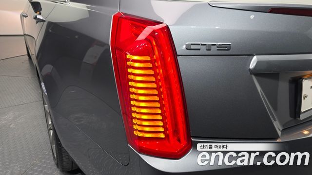 Cadillac CTS 2019 — photo 9